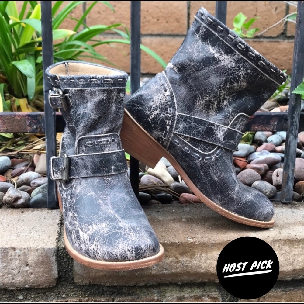 Musse & Cloud Ankle Boots size 6